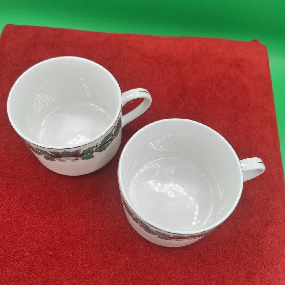 1990 Sango Christmas Holly Teacups 2 Pc Sets Candy Canes Bells 8415 Gold Rim‎
